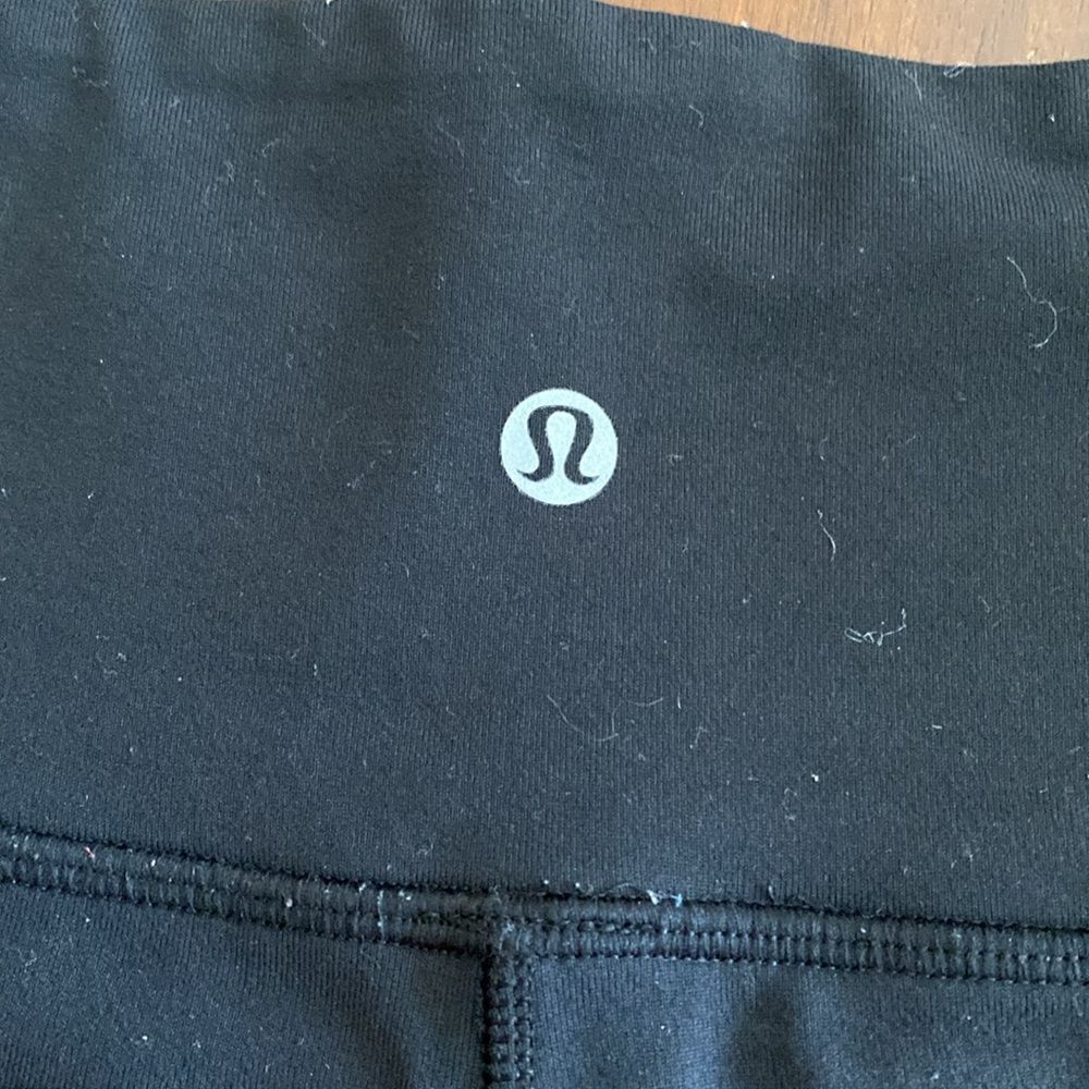 LuluLemon Black Leggings - Picture 2 of 4